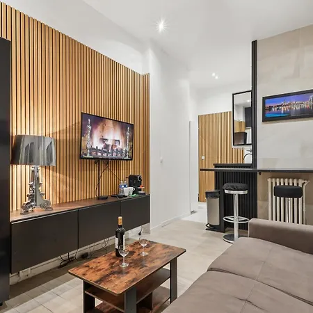 Appartamento Flat Close To Arc De Triomphe Parigi
