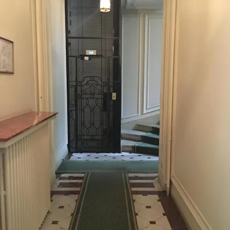 Appartamento Flat Close To Arc De Triomphe Parigi